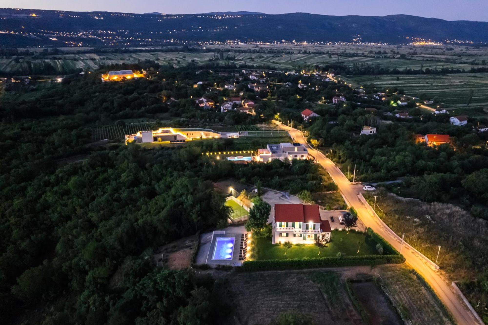 Villa Matko - Family Destination Zmijavci Exteriér fotografie