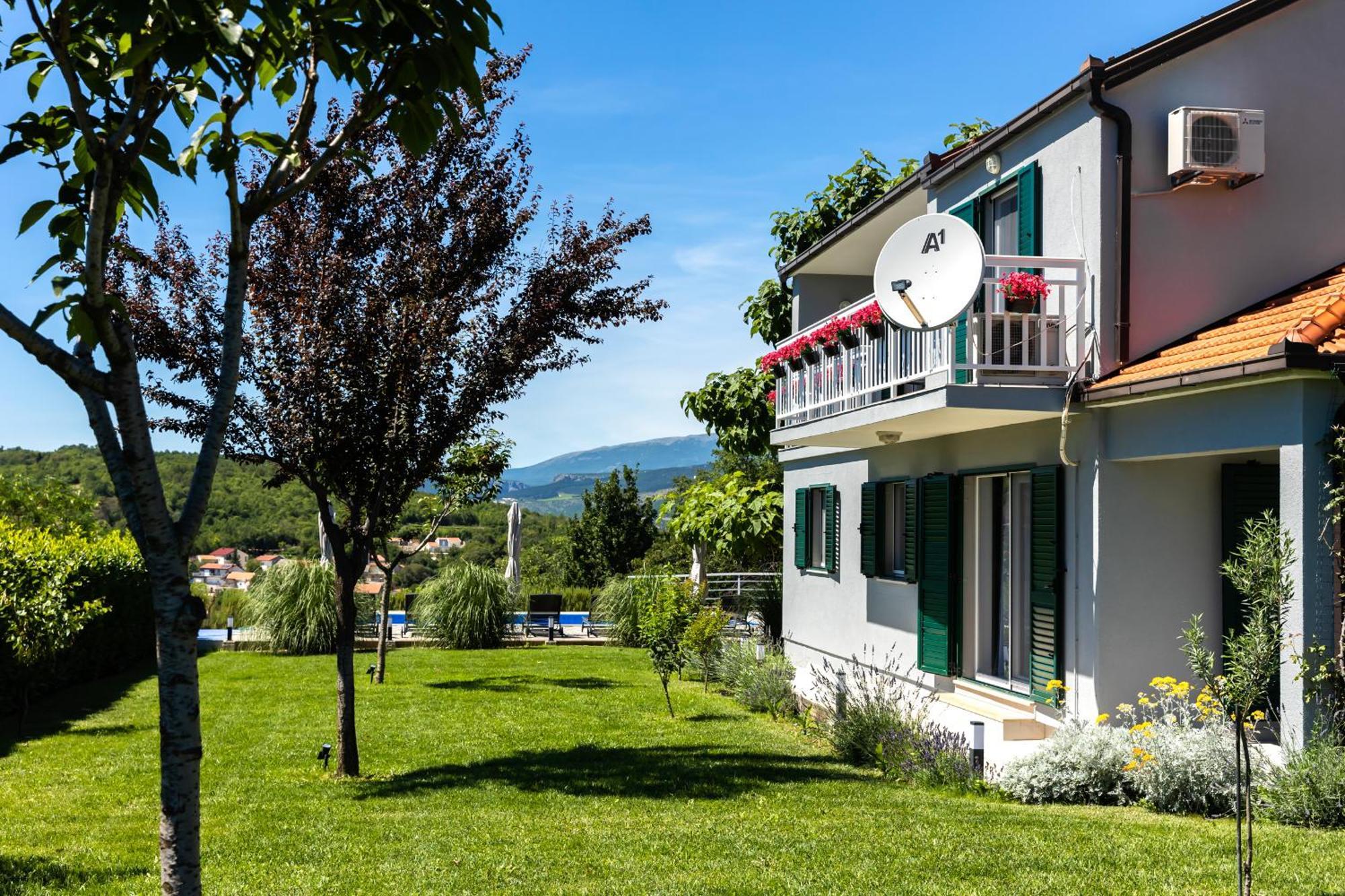 Villa Matko - Family Destination Zmijavci Exteriér fotografie
